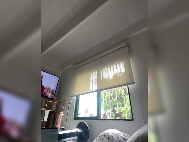 SallyeLeins's BongaCams show and profile