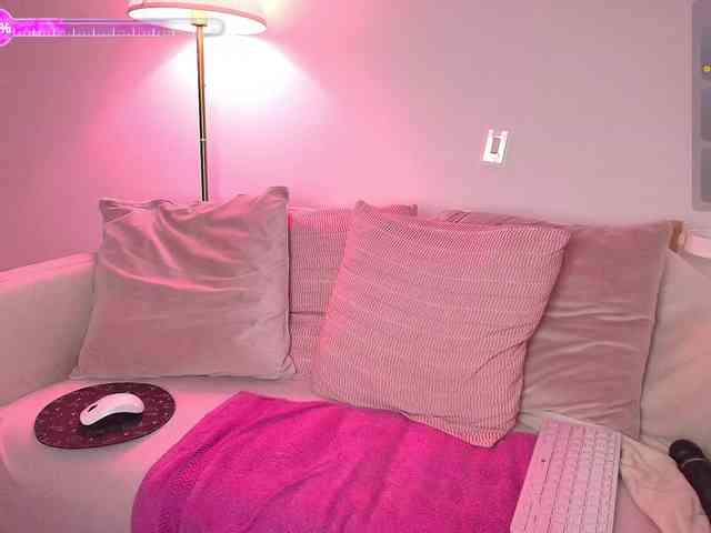SallyeLeins webcam