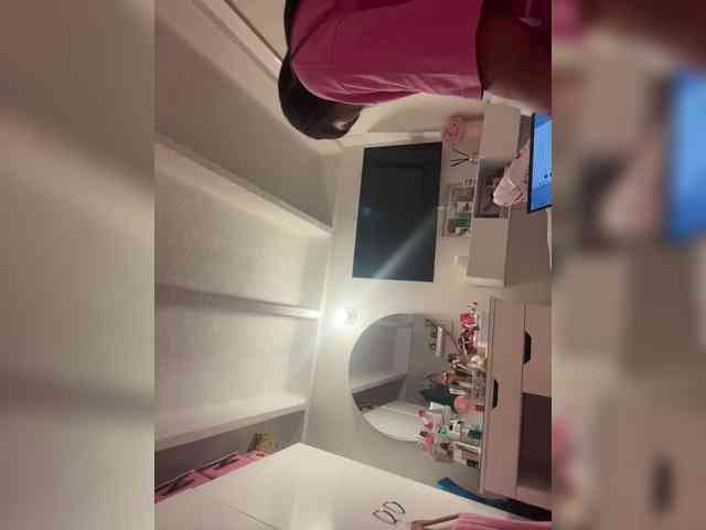 SallyeLeins webcam