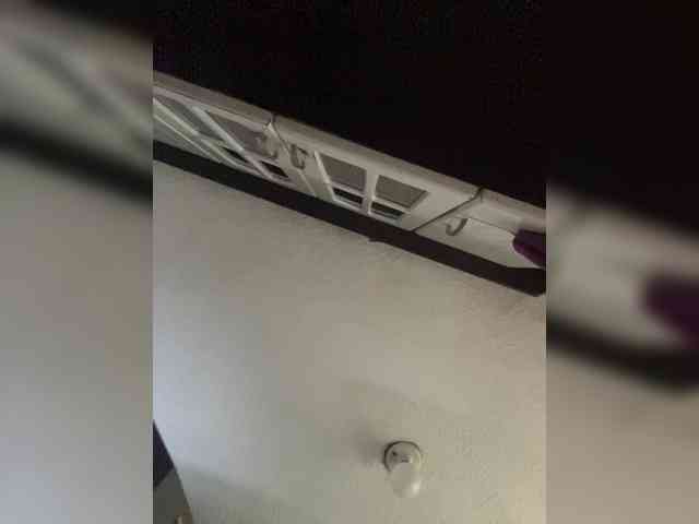 SallyeLeins webcam