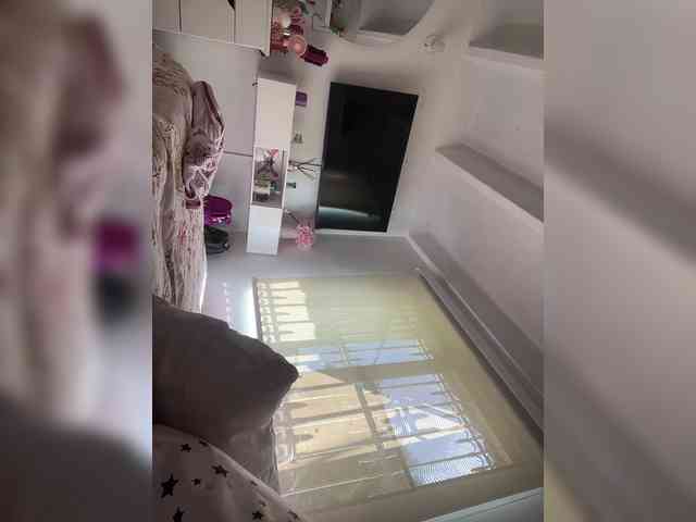 SallyeLeins webcam