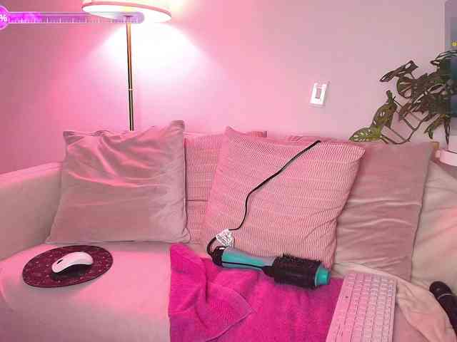 SallyeLeins webcam