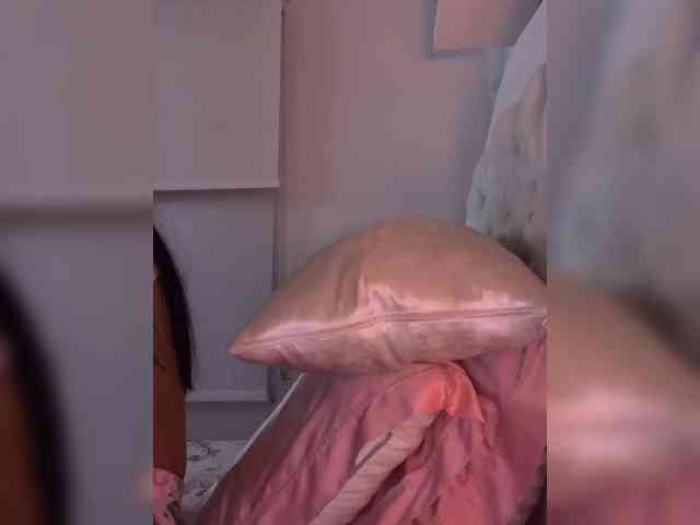 SallyeLeins webcam