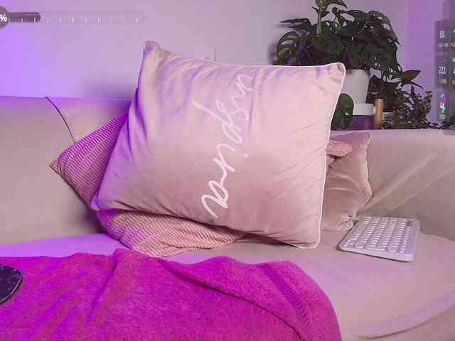 SallyeLeins webcam