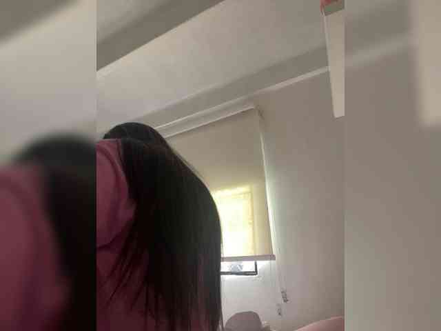 SallyeLeins webcam