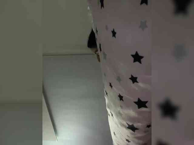 SallyeLeins webcam