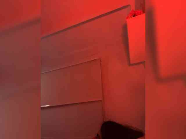 SallyeLeins webcam