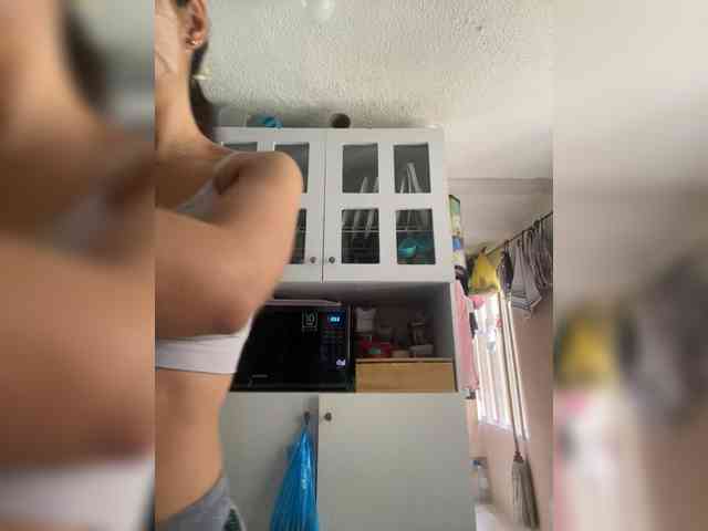 SallyeLeins webcam
