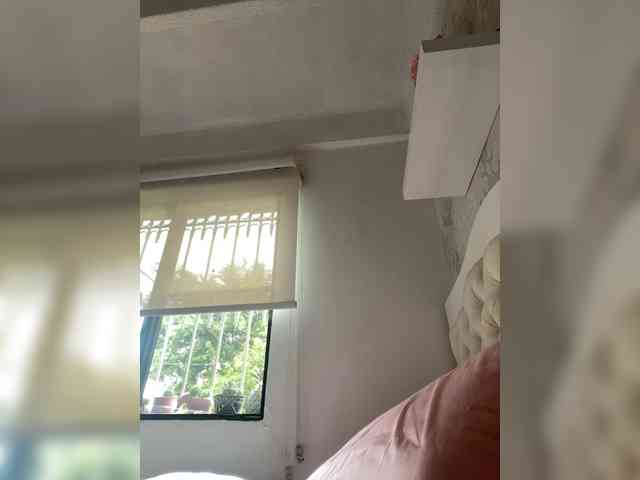 SallyeLeins webcam