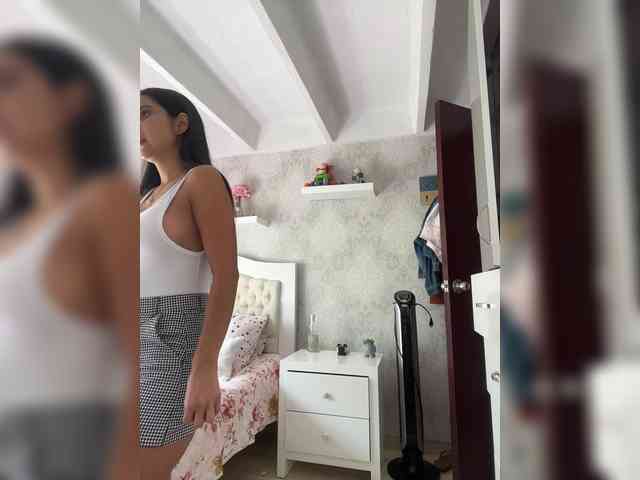 adult cam show SallyeLeins
