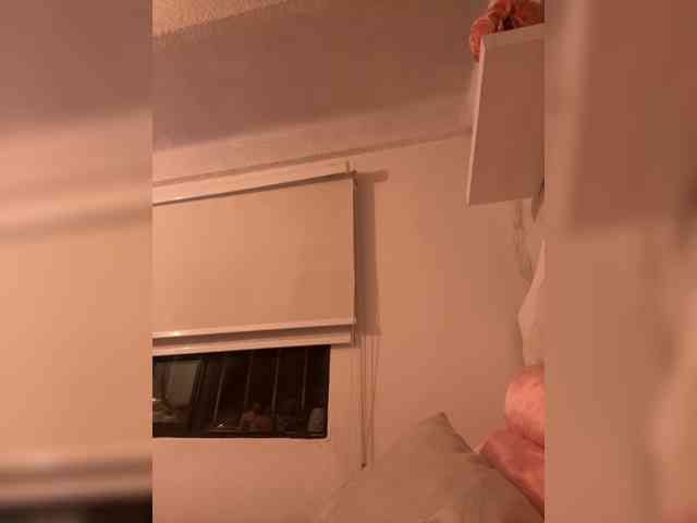 SallyeLeins webcam
