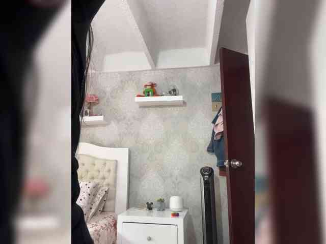 SallyeLeins webcam