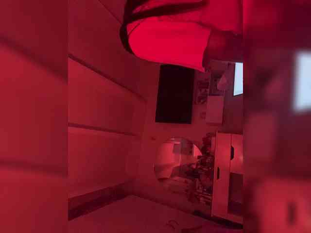 SallyeLeins webcam