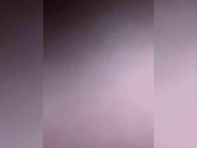 SallyeLeins webcam