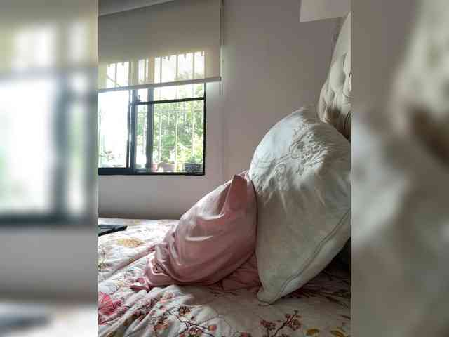SallyeLeins's webcam live show