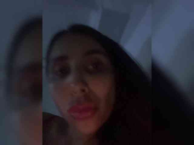 SallyeLeins webcam