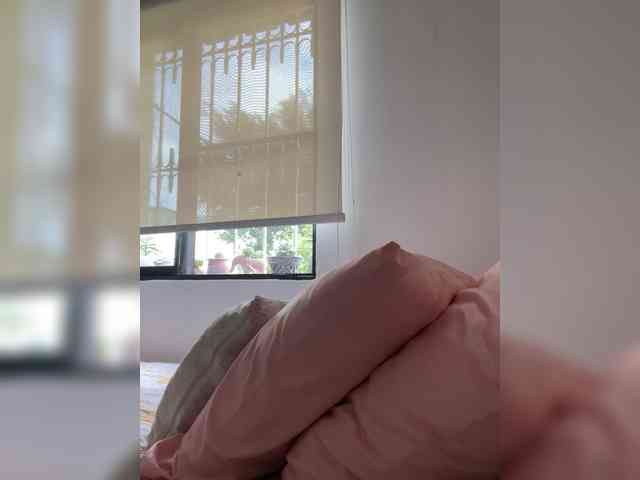 SallyeLeins webcam