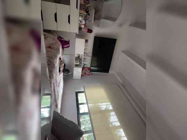 SallyeLeins webcam