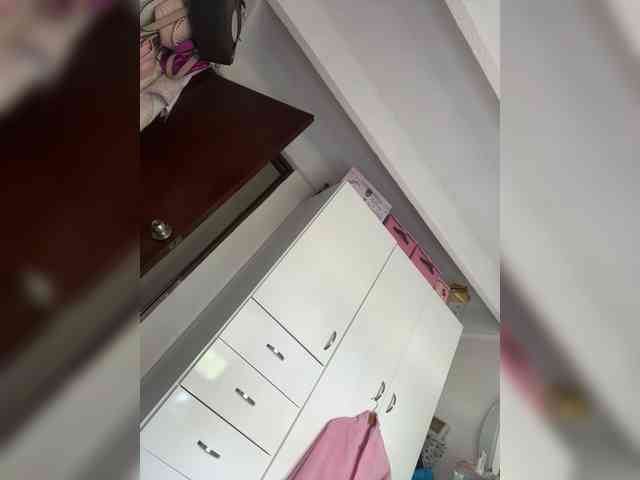SallyeLeins webcam