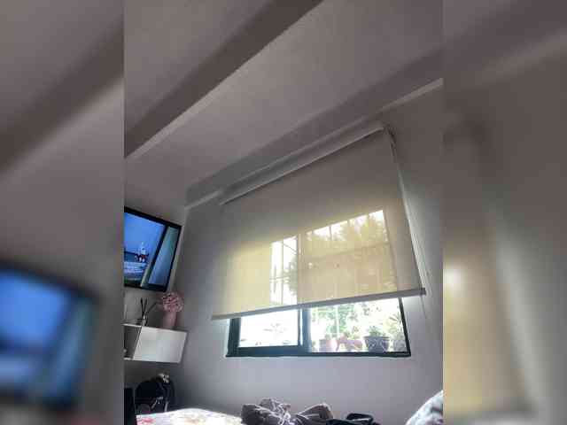 SallyeLeins webcam