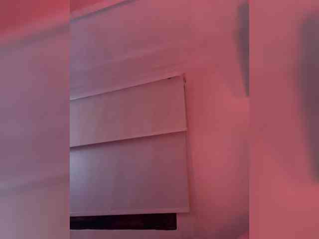 SallyeLeins webcam