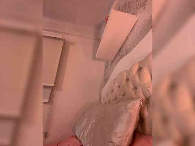 SallyeLeins webcam