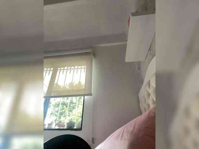 SallyeLeins webcam