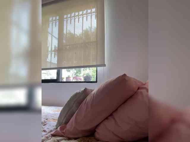 SallyeLeins webcam