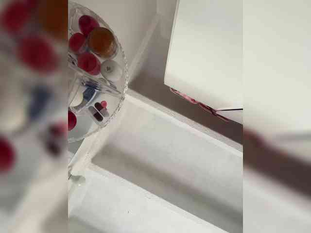 SallyeLeins webcam