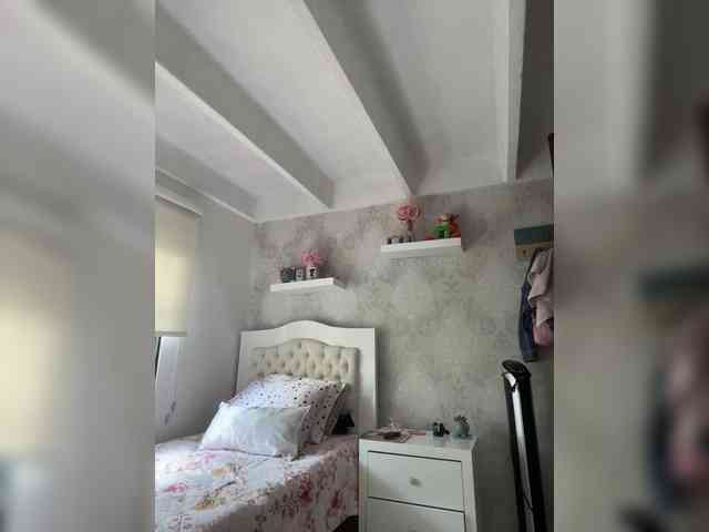 SallyeLeins webcam