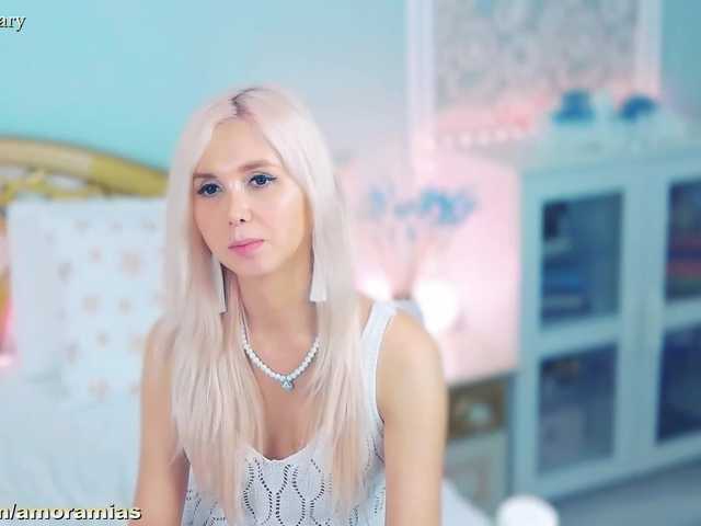 Amoramias's BongaCams show and profile