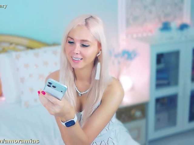 Amoramias's BongaCams show and profile