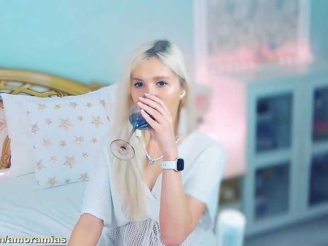 Amoramias's BongaCams show and profile