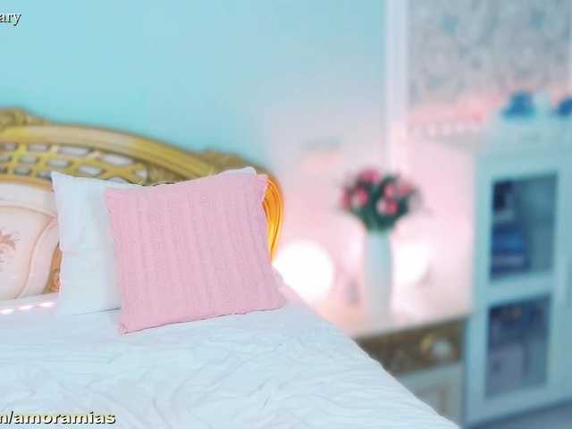 Amoramias's BongaCams show and profile