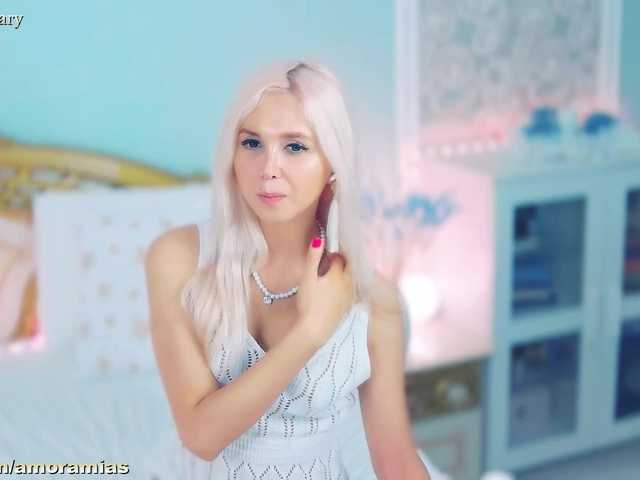 Amoramias's BongaCams show and profile