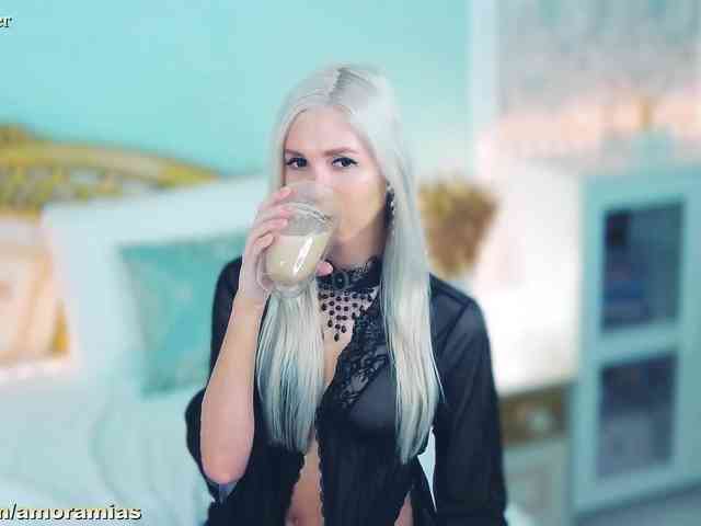 Amoramias Live Webcam on BongaCams