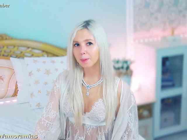 strip chat adult Amoramias