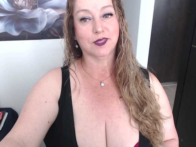 sweetsalo webcam bongacams model stream image