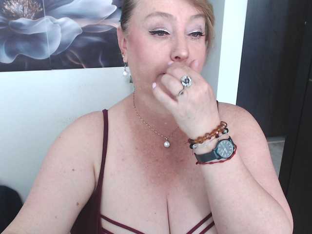 sweetsalo's BongaCams show and profile