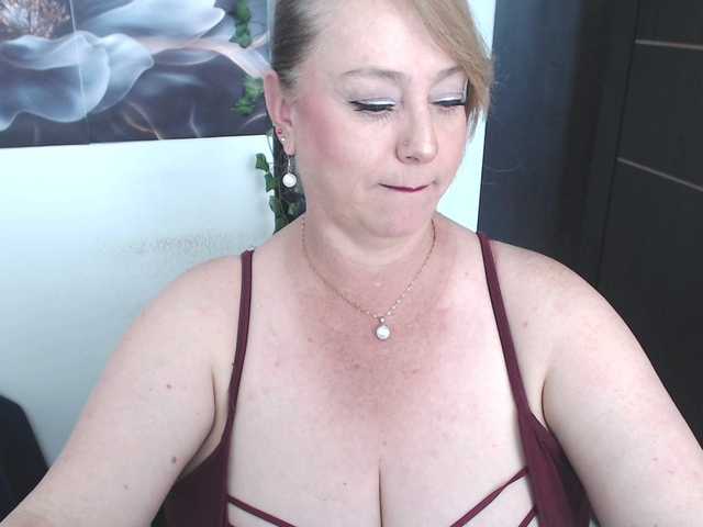 sweetsalo's BongaCams show and profile