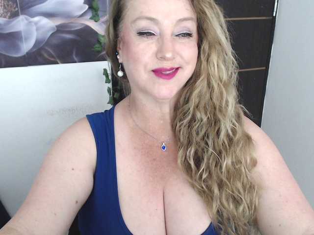 sweetsalo webcam bongacams model stream image