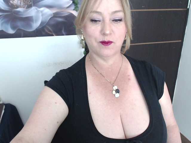 sweetsalo's BongaCams show and profile