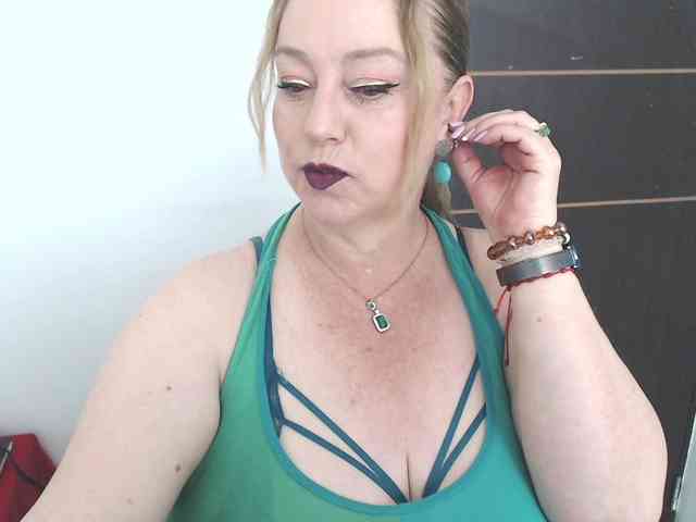 sweetsalo webcam