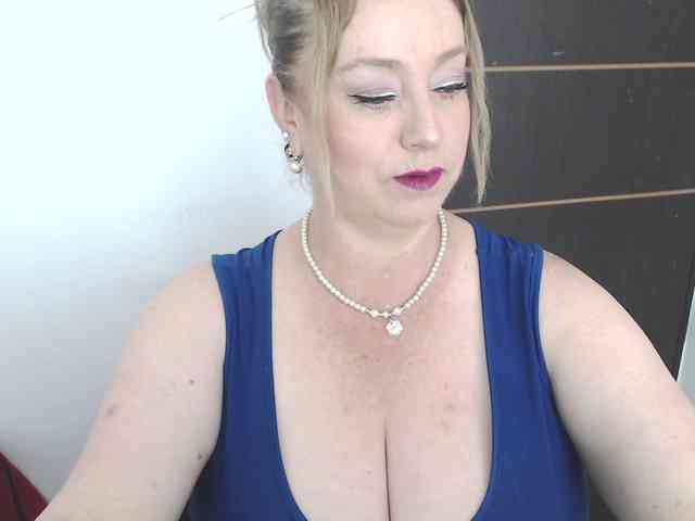 sweetsalo Live Webcam on BongaCams