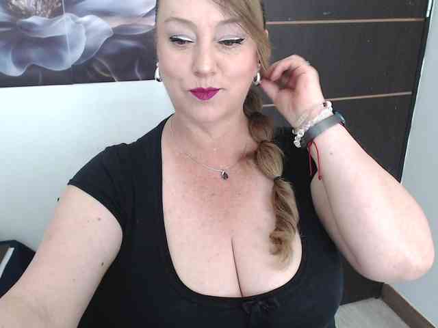 sweetsalo webcam