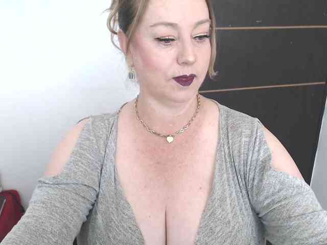 sweetsalo webcam