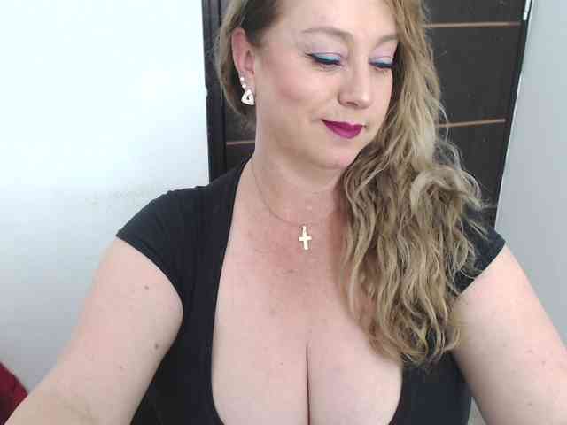 sweetsalo webcam