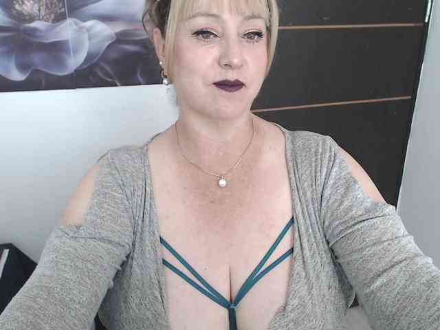 sweetsalo webcam