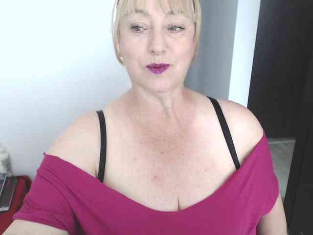 sweetsalo webcam