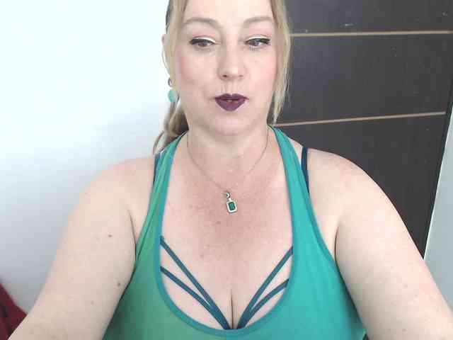 sweetsalo webcam